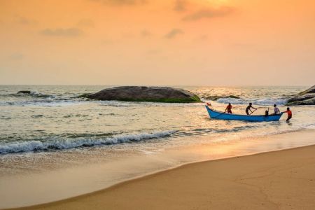 Chitrapura Beach - Shri Brahmari Travels